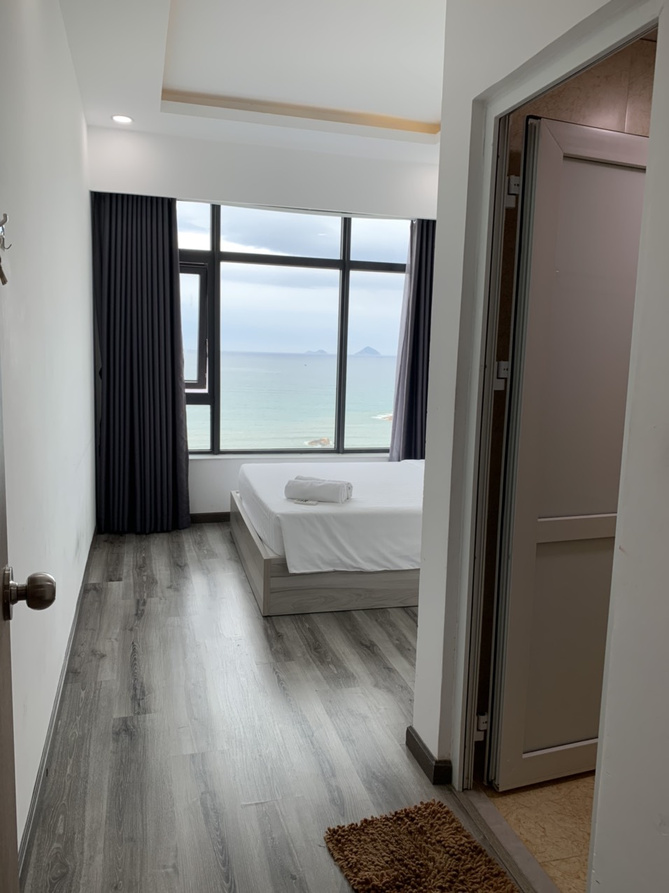 Muong Thanh Oceanus Apartment for rent.| 3 bedrooms | Seaview | 12 miliion